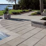 Aménagement extérieur pavé-uni