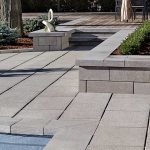 Aménagement extérieur pavé-uni