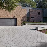 Installation pavé-uni commercial